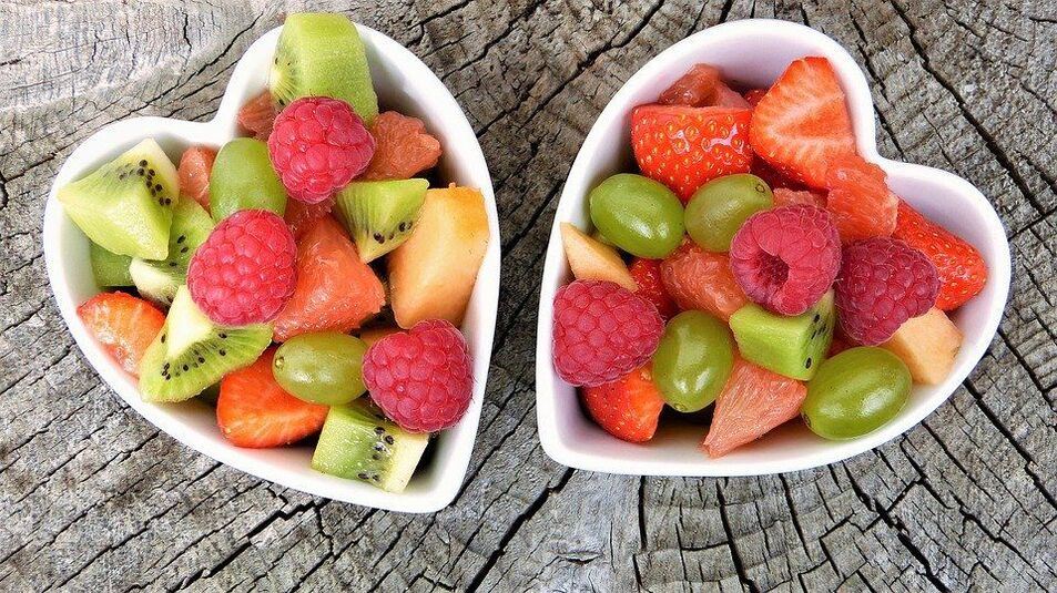 گھر پر وزن میں کمی کے ل fruits پھل اور بیر