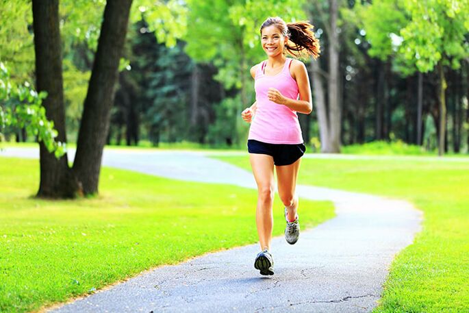 ایک گھنٹے کے لیے صبح دوڑنا آپ کو ایک ہفتے میں وزن کم کرنے میں مدد دے گا۔